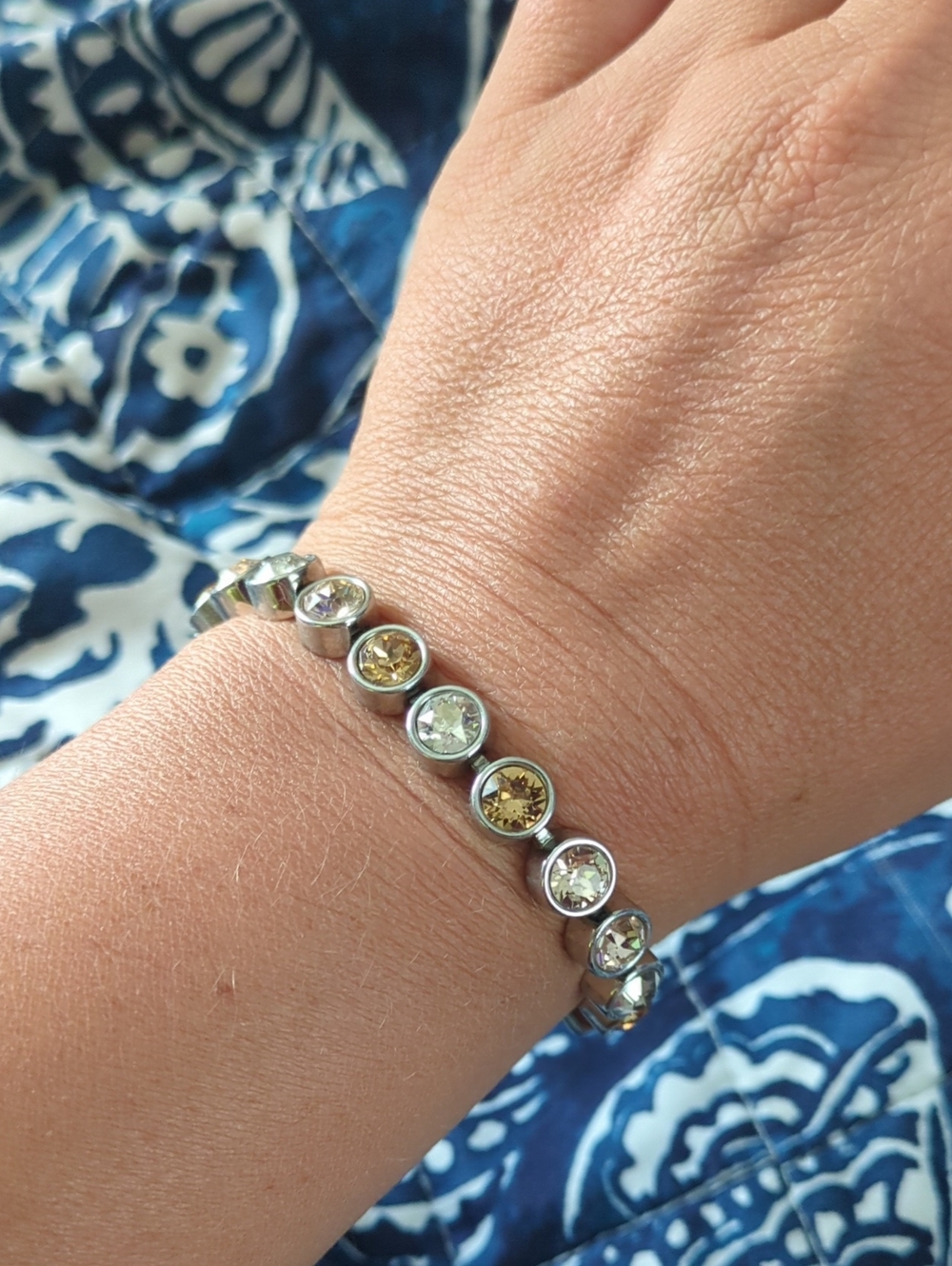 Sparkling Two-Tone Crystal Bezel Bracelet - Yellow & Clear